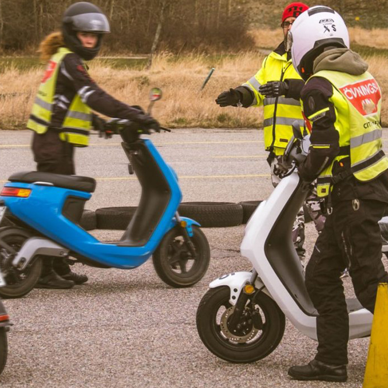 Your Guide to UK Motorcycle and Moped Licence's Requirements and Steps